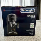 Кофемашина De'Longhi Dedica Style 3
