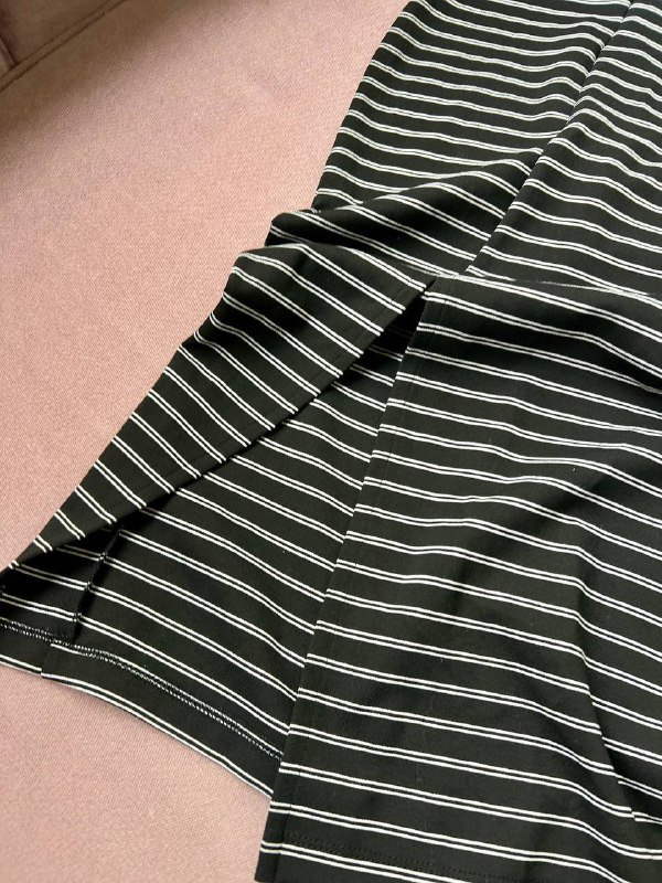 Платье ASOS приталенное ниже колена размер 30 Xs 4