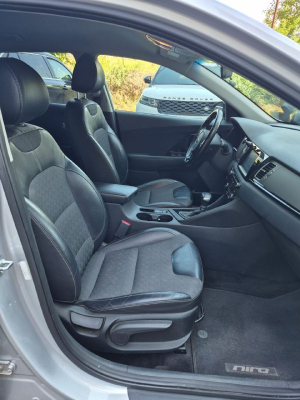 Kia Niro 2017 гибридный, пробег 128784 км 5