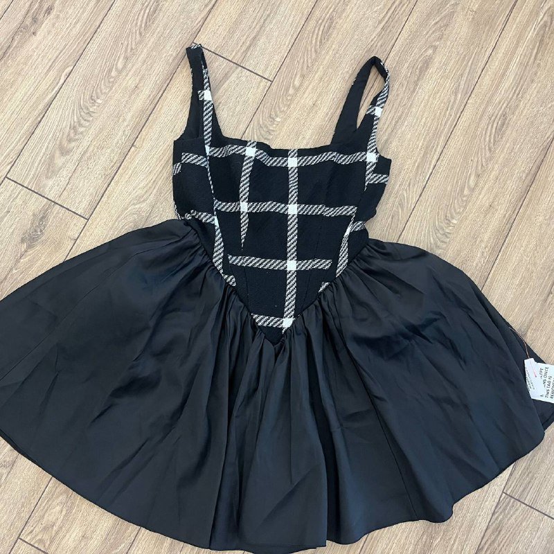 красное платье Asos Design, платье-корсет Asos Luxe 8