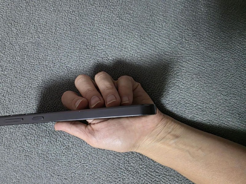 Samsung Galaxy S24 plus 6