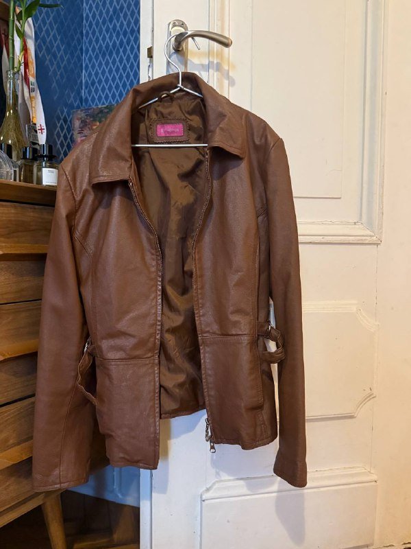 Кожаная куртка размер S