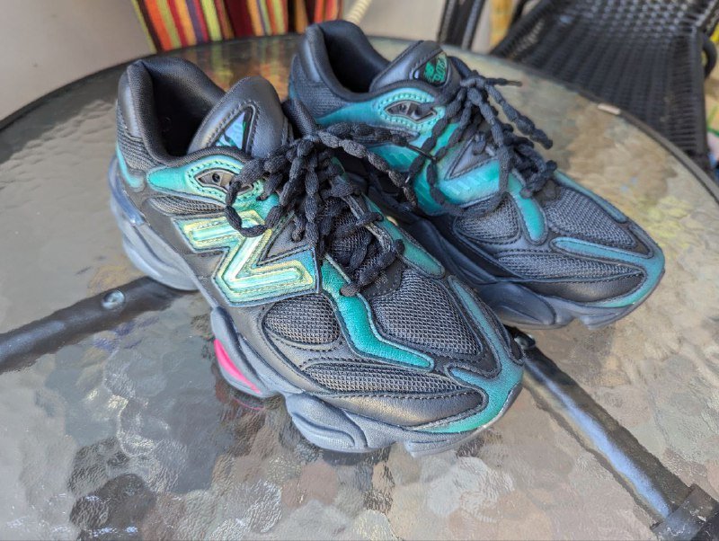 Женские кроссовки New Balance 9060