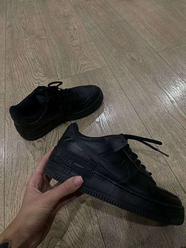Nike Air Force оригинальные, в отличном состоянии, размер на фото