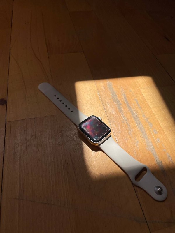 Apple Watch SE 2 (40 мм) 4