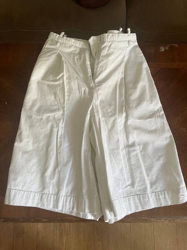 Доска бамбуковая, открывашка, коралки, шапочка, беруши, очки, бахилы, купальник, кофта, шорты, парфюм, юбка, пиджак, рубашка 6