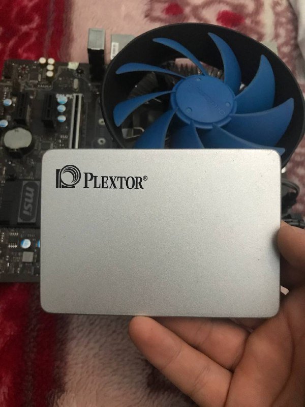 материнская плата MSI B250M PRO-V, процессор I5 7400, ОЗУ Kingston 8ГБ, SSD 120ГБ 3