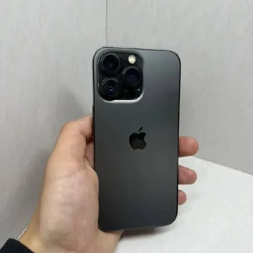 iPhone 13 Pro, MacBook Air M1