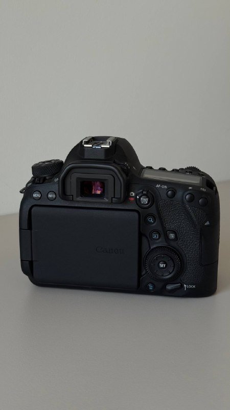 Фотоаппарат Canon 6D Mark II, объектив Canon EF 50mm f/1.8 STM, зарядный блок 4