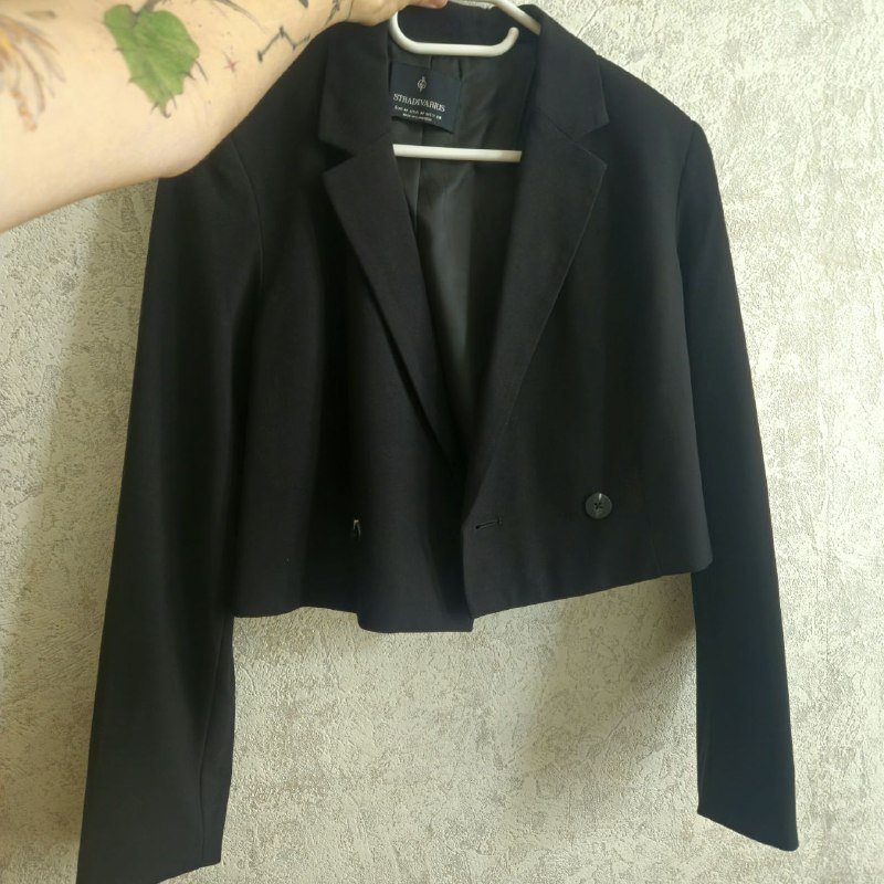 Укороченный пиджак Stradivarius размер М