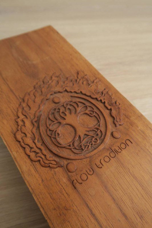 Доска садху с окислившимися гвоздями