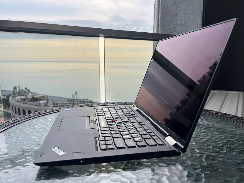 Lenovo Thinkpad x380 Yoga i5-8350 16/512 SSD 3