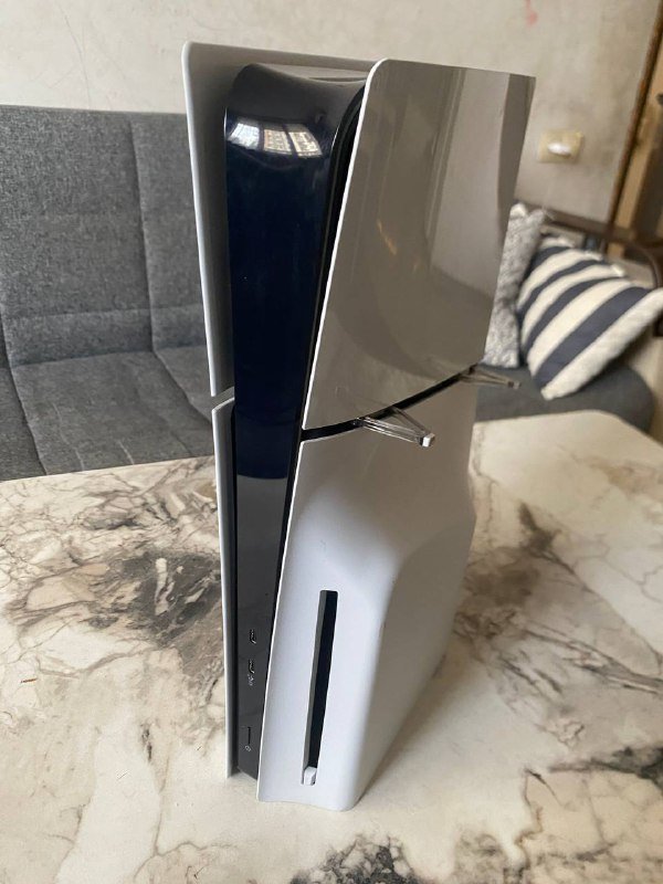 PS5, 2 геймпада, игра FC25, провода 4