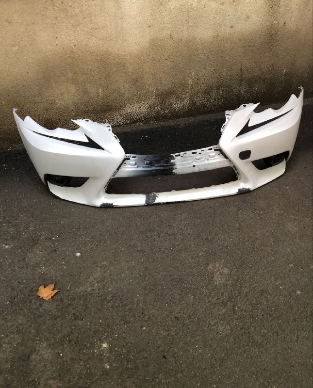 Lexus 2017 IS front bumper