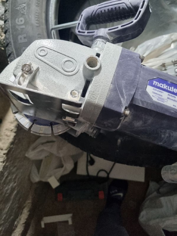 Инструменты и аксессуары Makita, Bosch 2