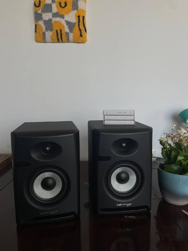 Колонки студийные мониторы Behringer Nekkst 5 1