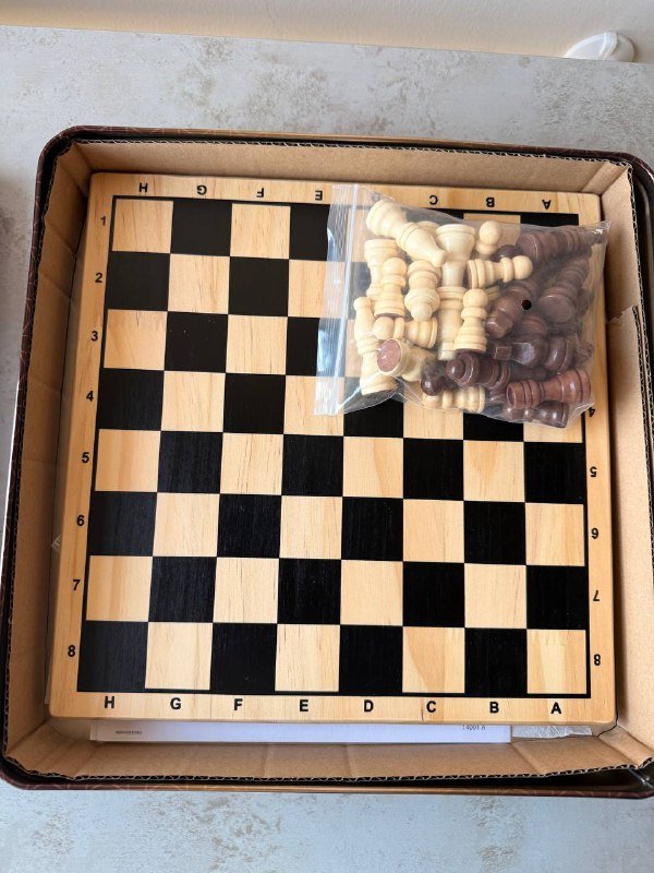 Шахматы деревянные в металлической коробке