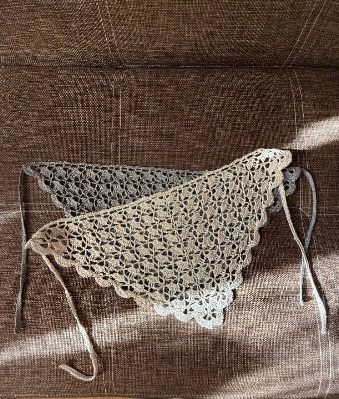 Нежные вязаные косыночки ручной работы