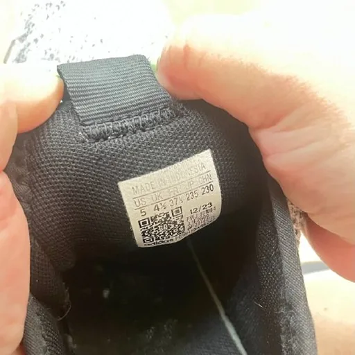 Кроссовки Adidas