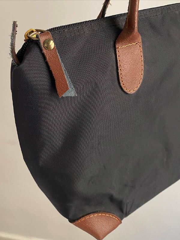 Винтажная сумка черная с коричневыми ручками 2