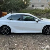 Toyota Camry 2020 3