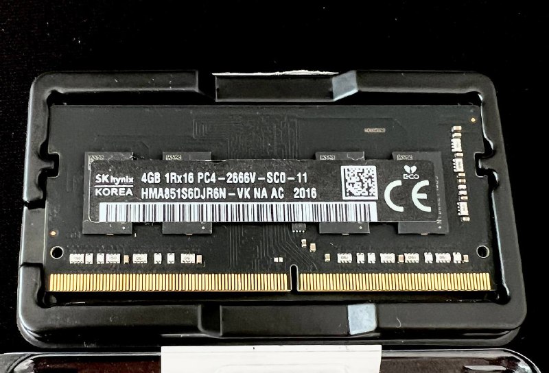 DDR4-2666 SO-DIMM Kingston HyperX 8GB, SK hynix 2×4GB 2