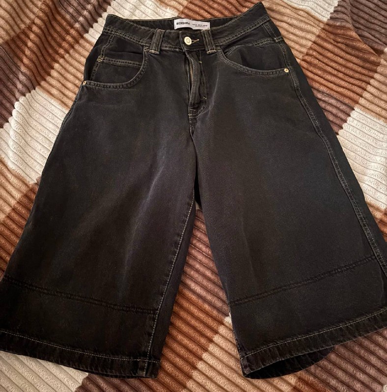 Шорты BERSHKA женские