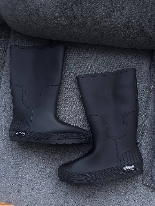 резиновые сапоги новые черные женские