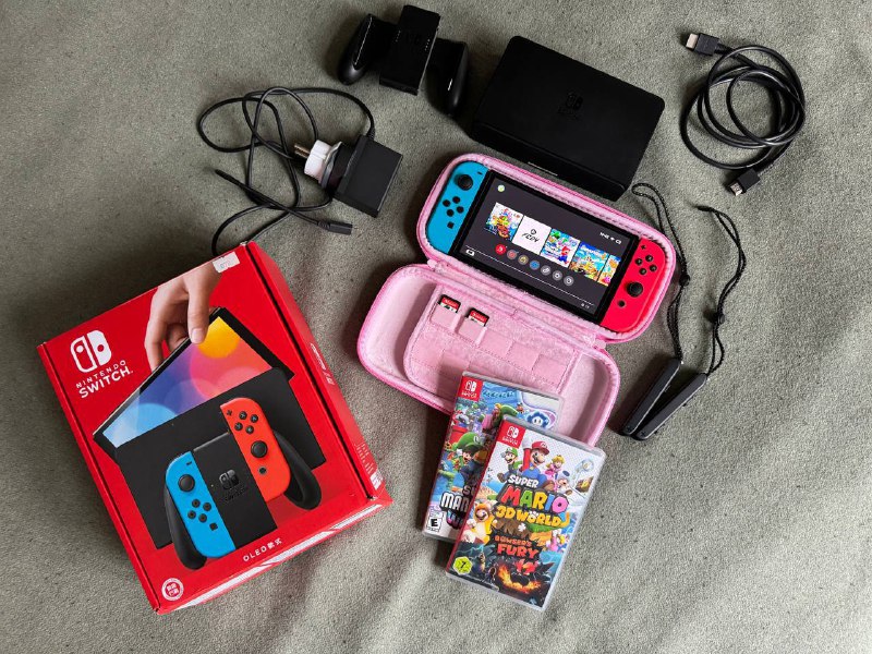 Нинтендо SWITCH OLED, гарантией и 2 играми