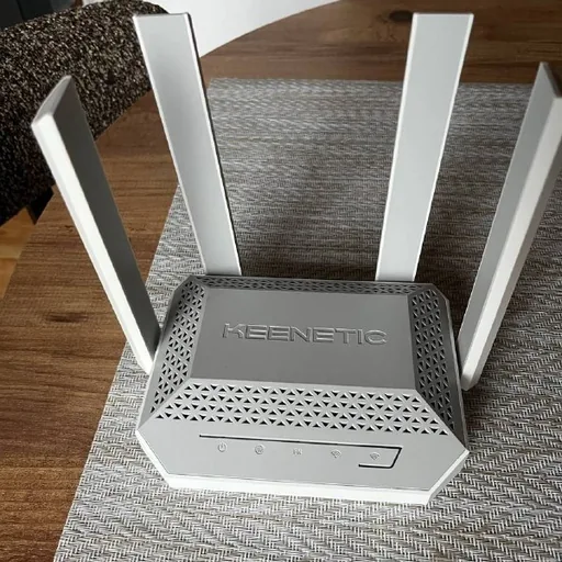 Wi-Fi роутер Keenetic Hopper KN-3811