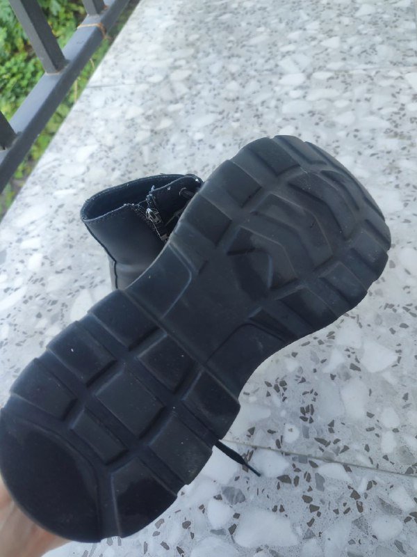 черные ботинки 39 размер весна 2