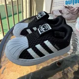 Детские кроссовки Adidas 1