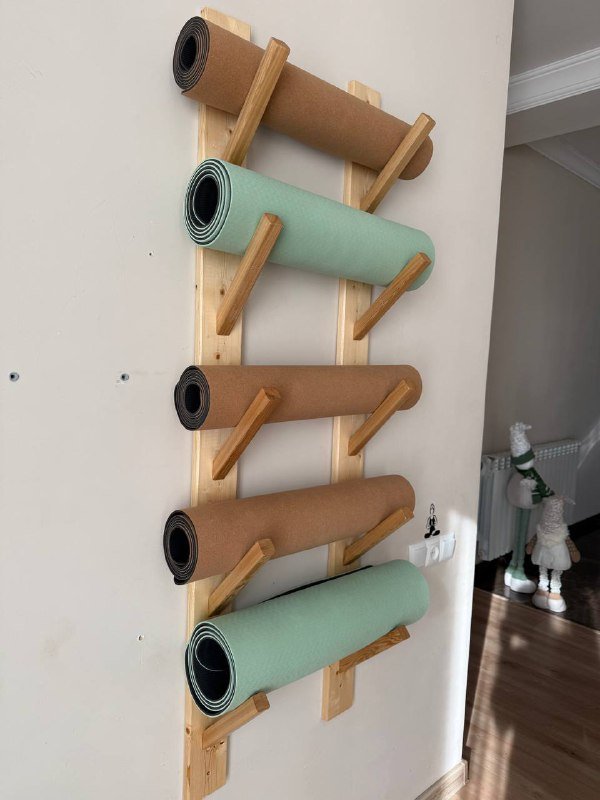 Инвентарь для йоги, массажный стол 2