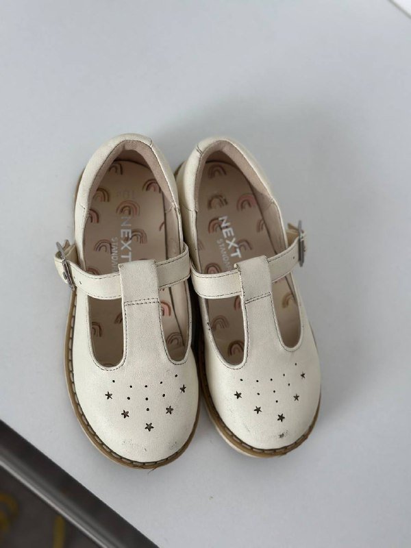 Куртки 2-5 лет, Кеды Adidas Самбо, Туфли Next 9-10 размер 7