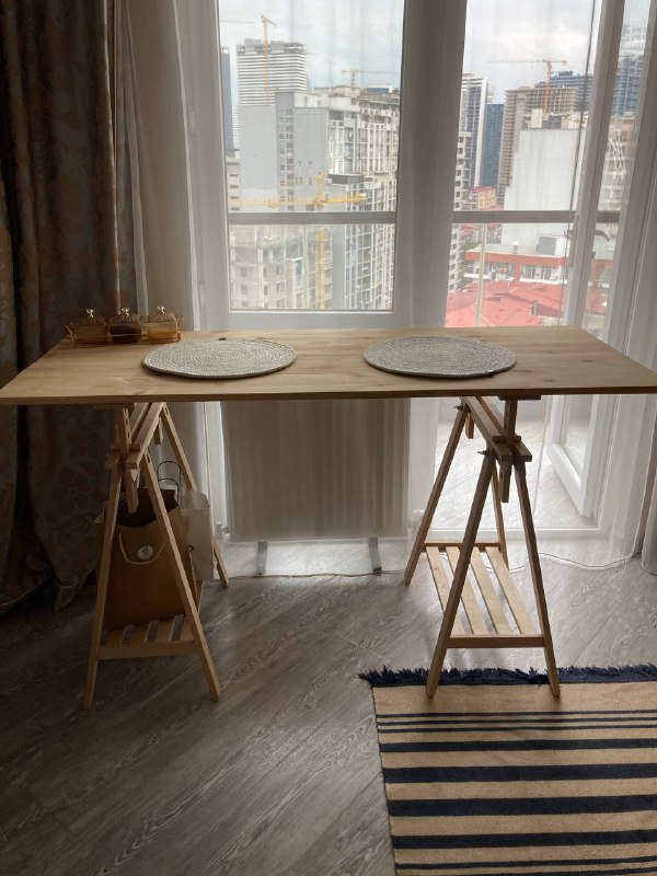 Подстолья IKEA из сосны, столешница из сосны