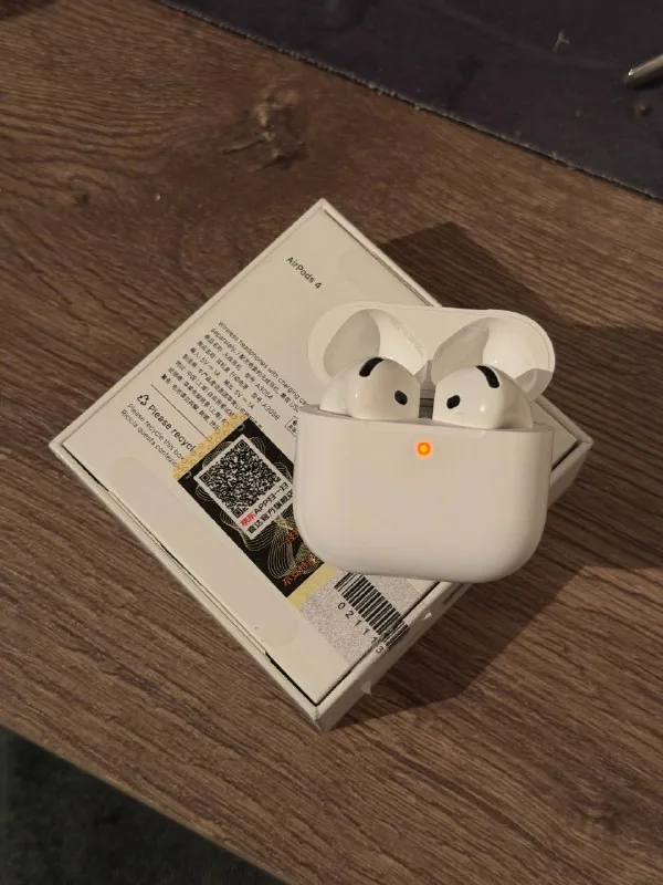 AirPods 4