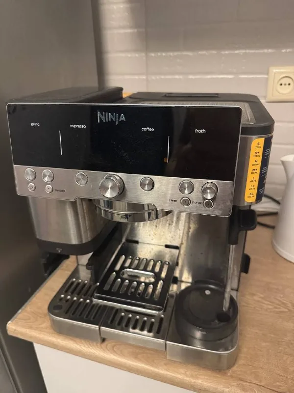 Кофемашина Ninja Luxe Cafe ES601EU