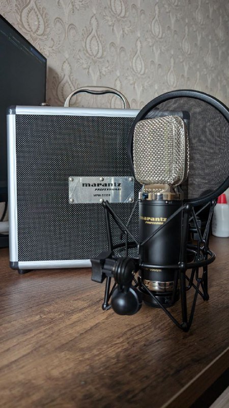 Ленточный микрофон Marantz MPM-3500R с кейсом