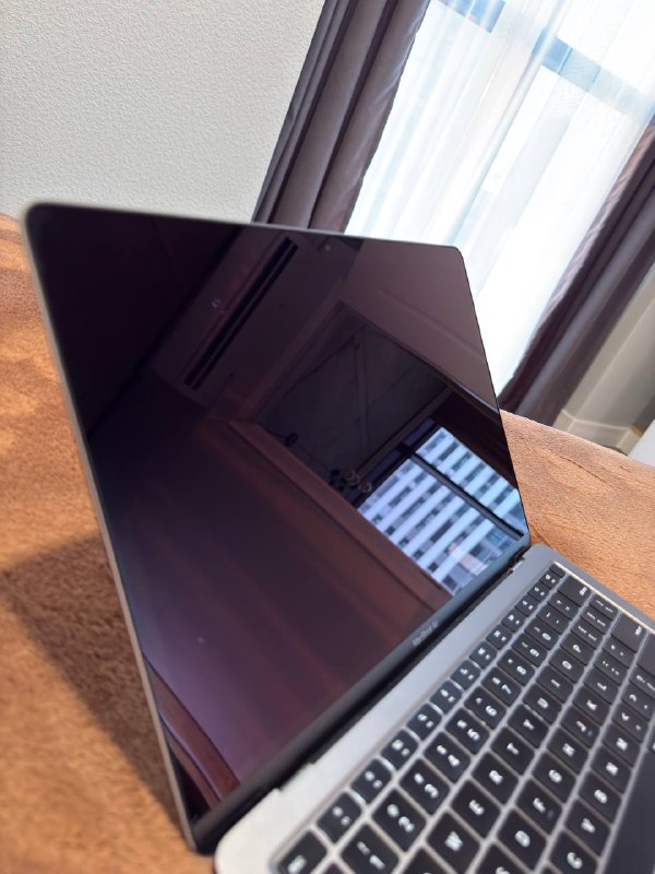 MacBook Air 13 M1 16/256 GB 5