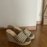 Босоножки на танкетке Belluci 2