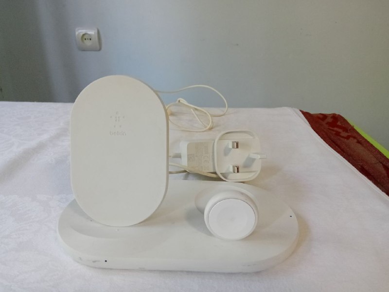 Беспроводное зарядное устройство Belkin для iPhone, Apple Watch, AirPods 2