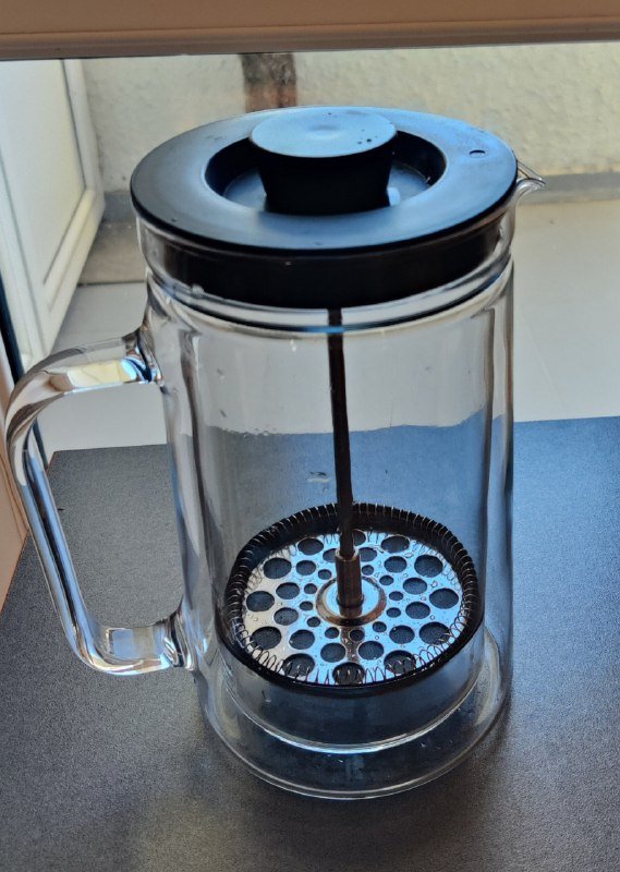 Градусник электронный, коврик для душа, фиксатор для колена, кеды, подушка, кофе-пресс IKEA 7