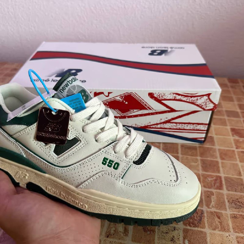 новые кроссовки new balance 550