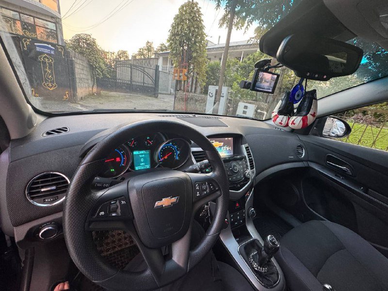 Chevrolet Cruze 2015 бензин механика 4