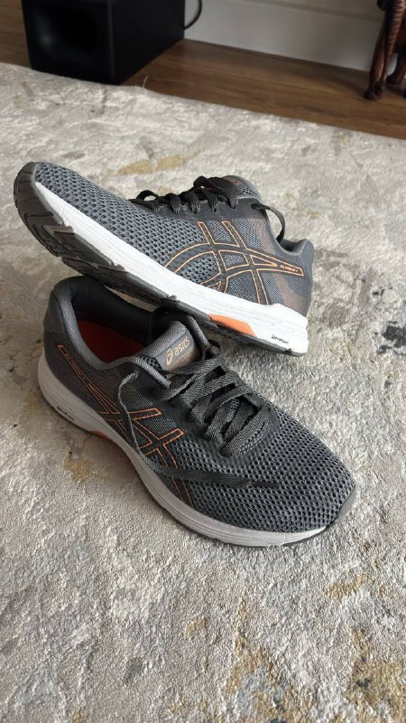 Кроссовки Nike Air Max, Кроссовки ASICS Gel-Phoenix 2
