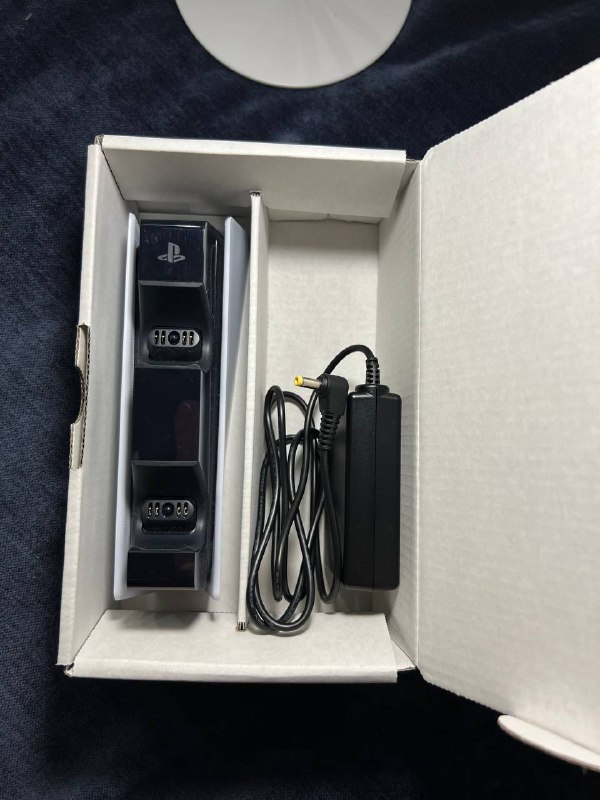 Зарядная станция для геймпадов PlayStation DualSense 3