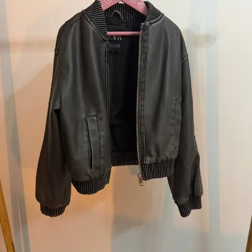 Кожаная куртка Zara