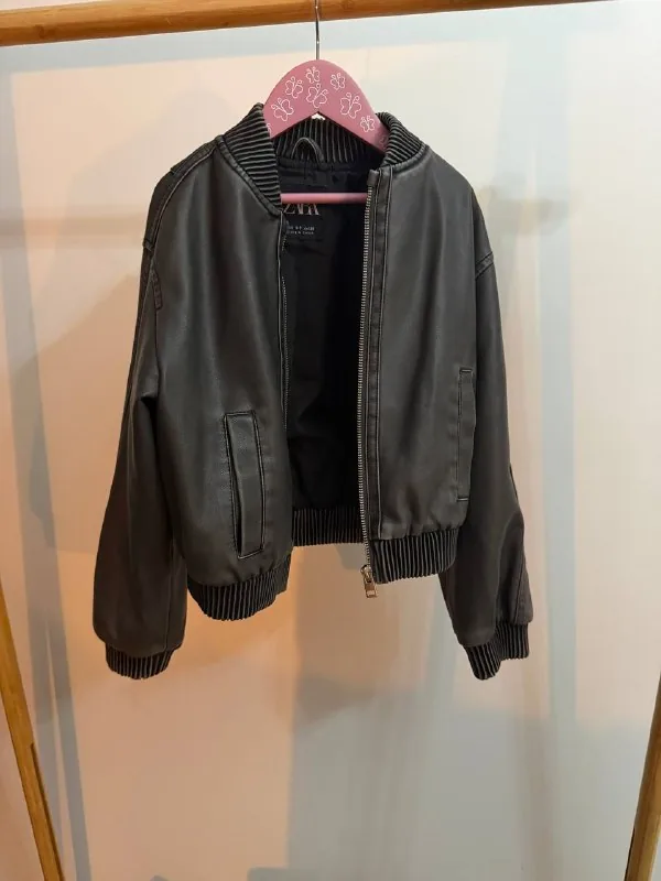 Кожаная куртка Zara 1