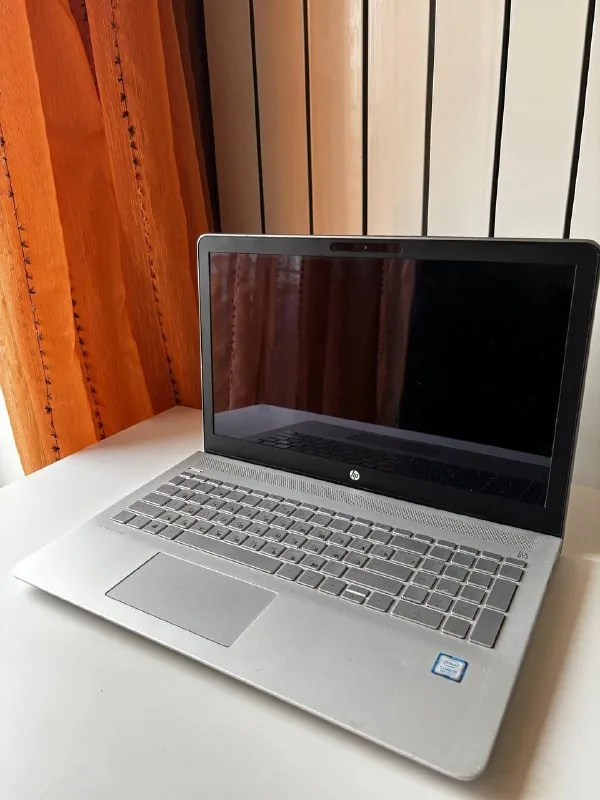 Ноутбук HP 1