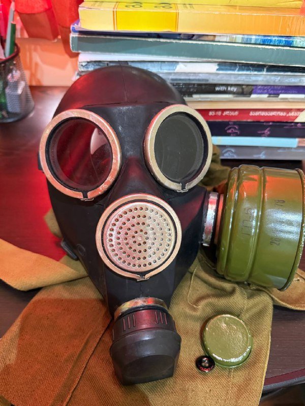 Противогаз гп-7 с маской сумкой и фильтром